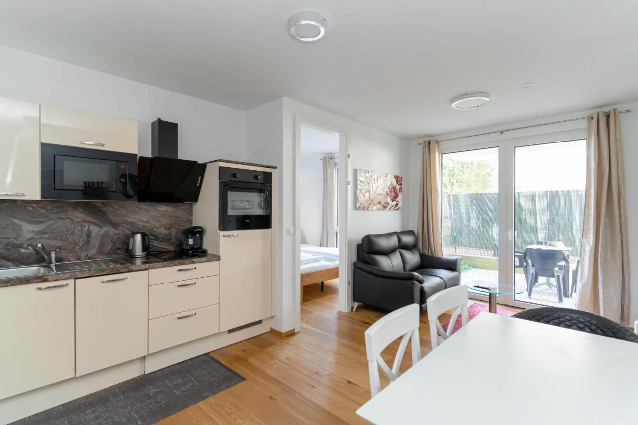 וינה Modern Apartment With Tiny Garden Near City Center מראה חיצוני תמונה